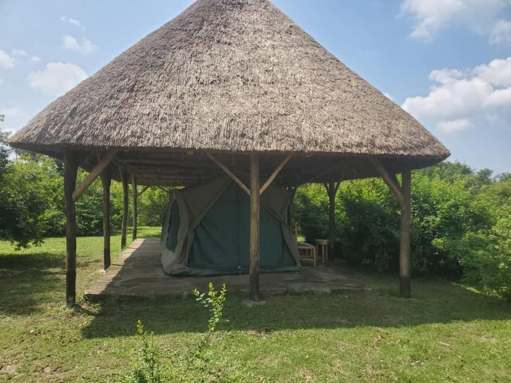 Engiri Game Lodge And Campsite Katunguru Exterior photo