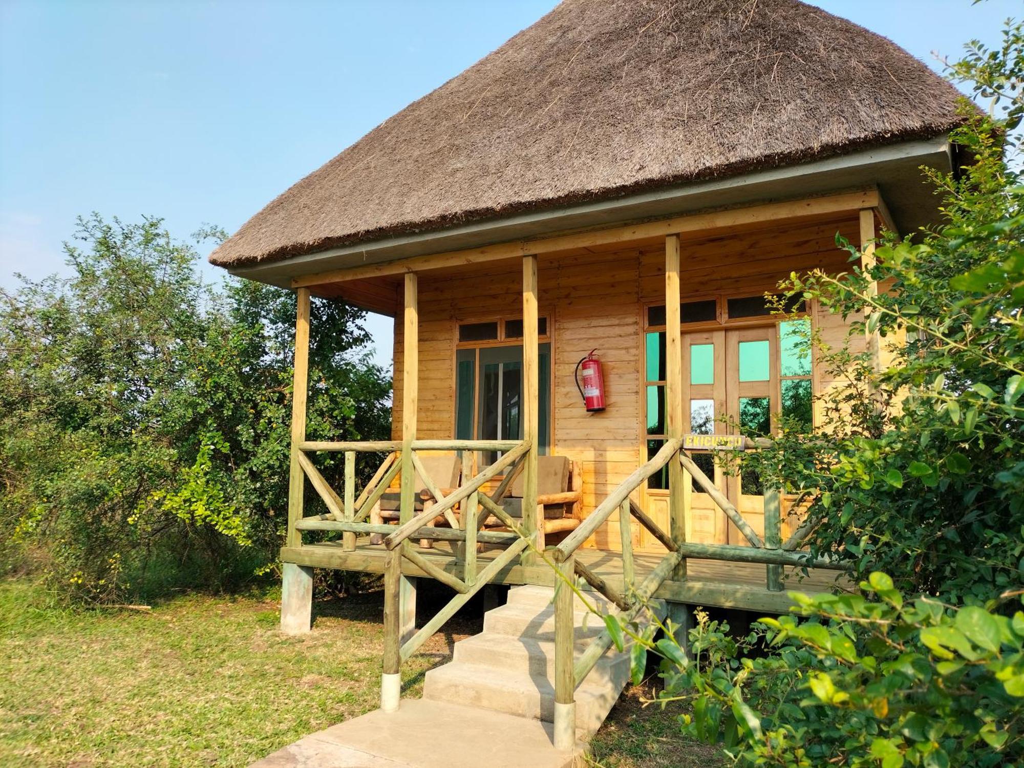 Engiri Game Lodge And Campsite Katunguru Exterior photo