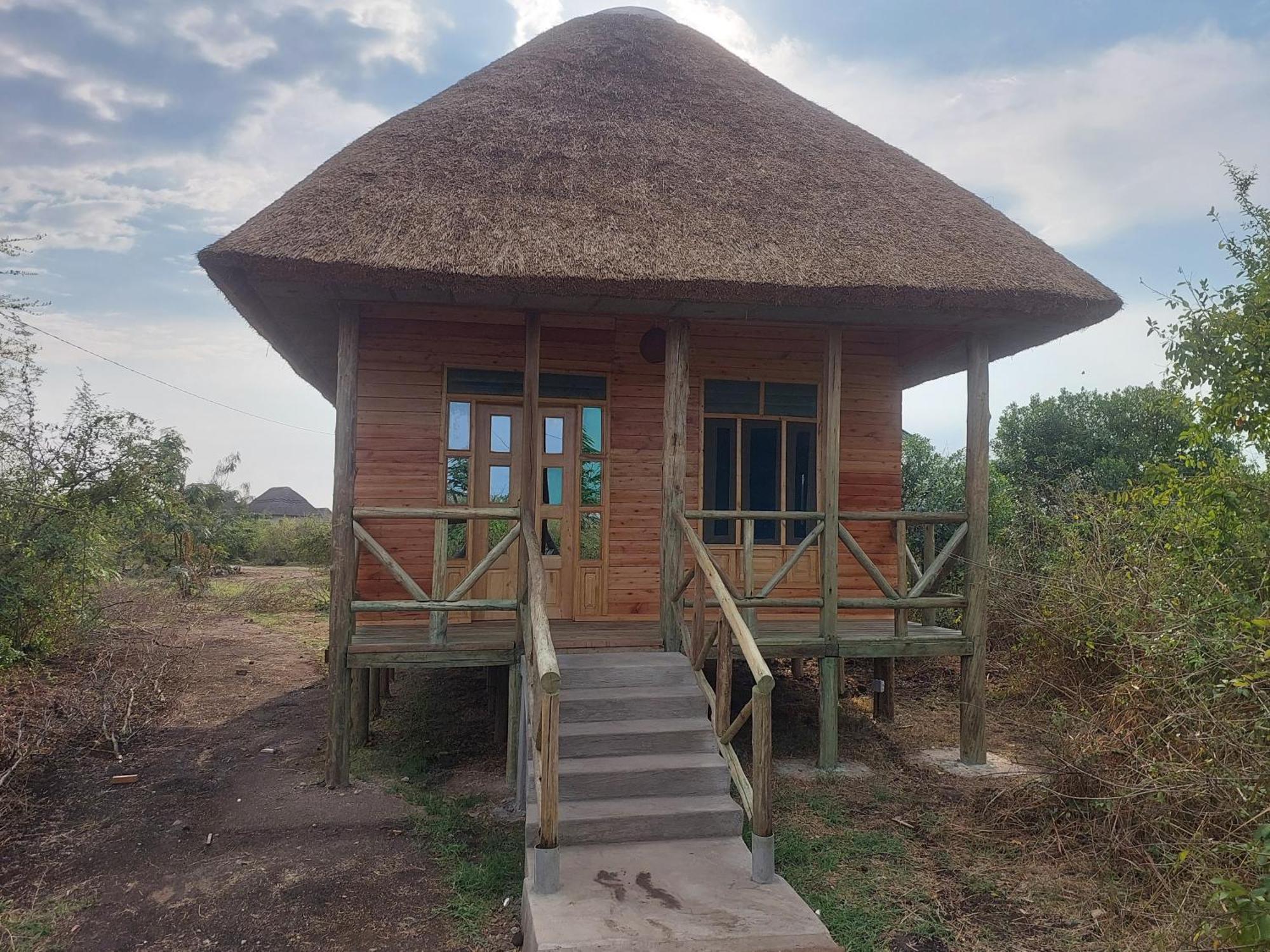 Engiri Game Lodge And Campsite Katunguru Exterior photo